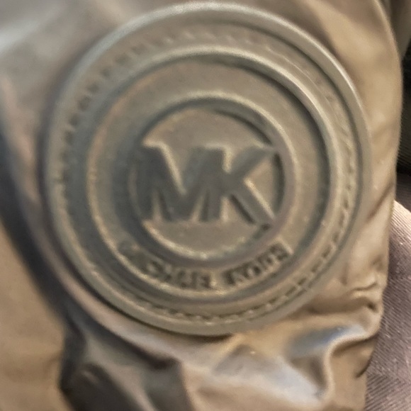 Michael Kors Kids Black Puffer Jacket - Size 8 - Picture 4 of 5